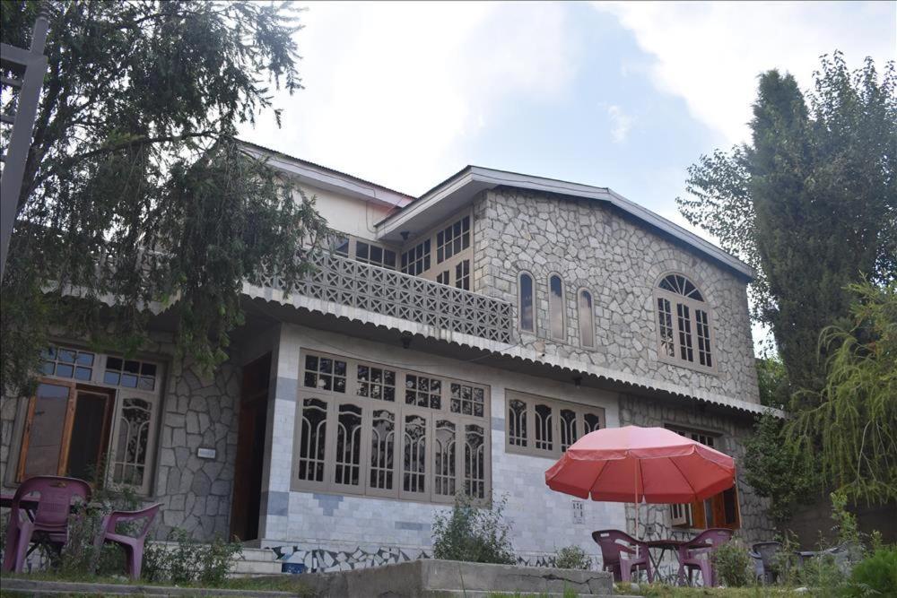 Cozy Lodge Gilgit Exterior photo