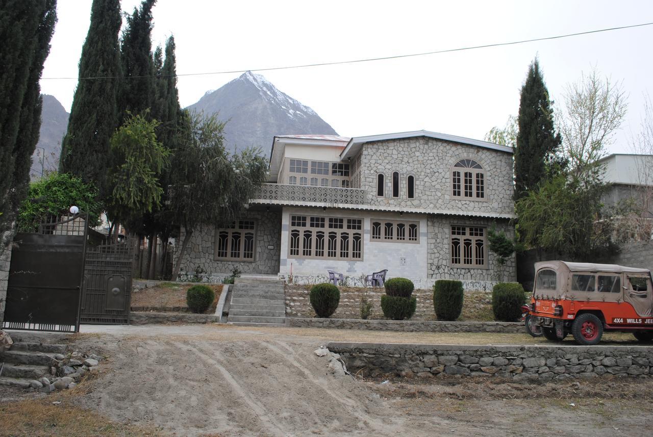 Cozy Lodge Gilgit Exterior photo