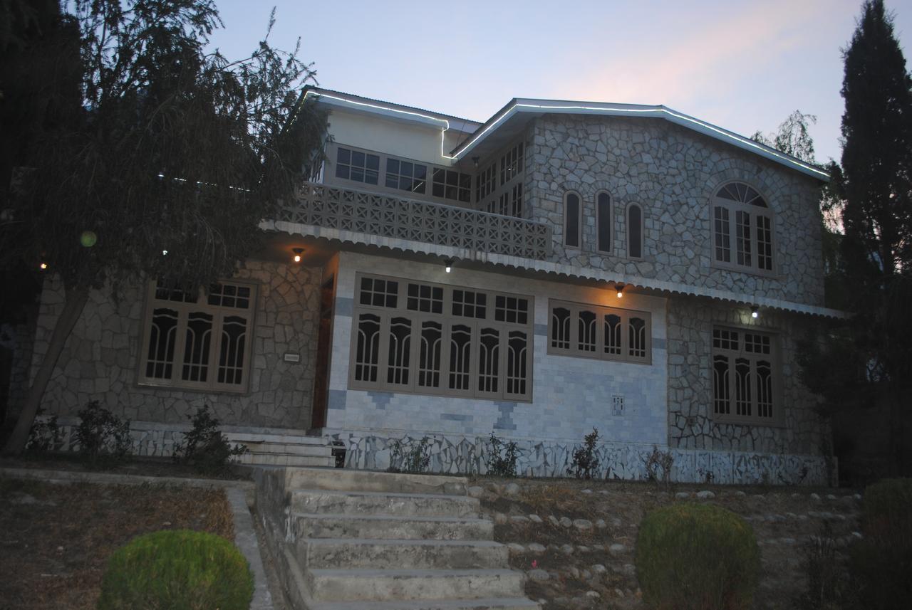 Cozy Lodge Gilgit Exterior photo